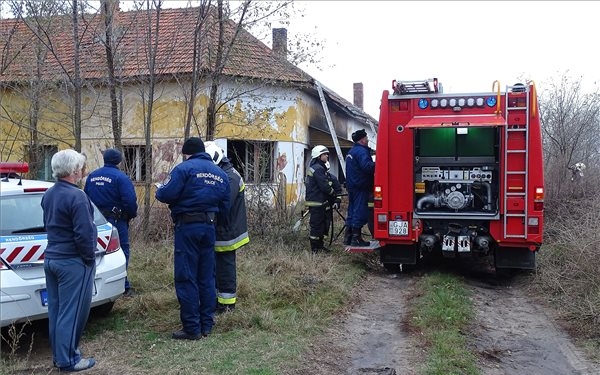 Tűzesetben meghalt egy férfi egy tiszaalpári tanyán